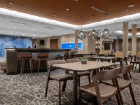 SpringHill Suites Charlotte Huntersville 亨特斯維爾酒店