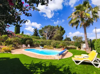 Quinta do Rosal Hotels near Praia da Marinha