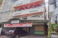 RedDoorz Near Gapura Kota Banjarmasin Hotel a Aluh-Aluh