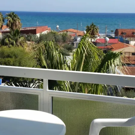 Pelides Apartments