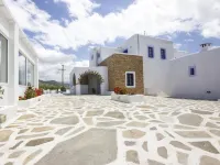 Naxos Holidays โรงแรมใกล้จุดตั้งแคมป์ Plaka Camping