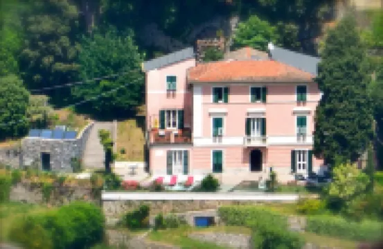 Villa Accini Hotels near Fegina Beach