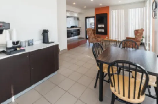 모텔 6 포트워스 - 웨스트 프리웨이