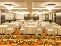 Lemon Tree Premier City Center Pune