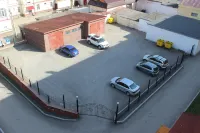 Agidel Hotel - parking