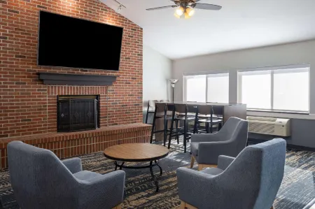 AmericInn by Wyndham Beaver DAM