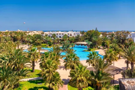 Djerba Resort- Families and Couples Only Отели в г. Mahboubine