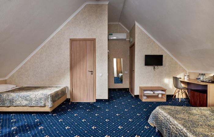 Aviator Hotel