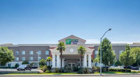 Holiday Inn Express & Suites MODESTO-SALIDA by IHG