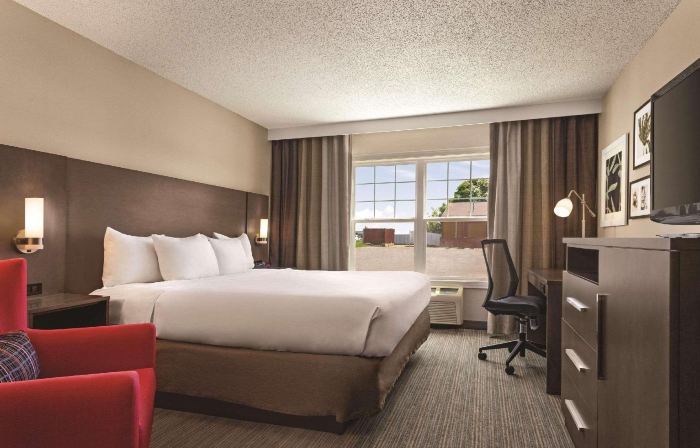 Country Inn & Suites by Radisson, Buffalo, MN