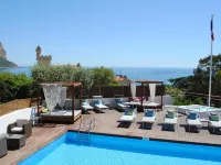 Best Western Plus la Rade - Pools