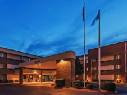 Clarion Pointe OKC Airport Hotels in Oklahoma City