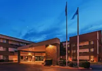 Clarion Pointe OKC Airport Hotel di 