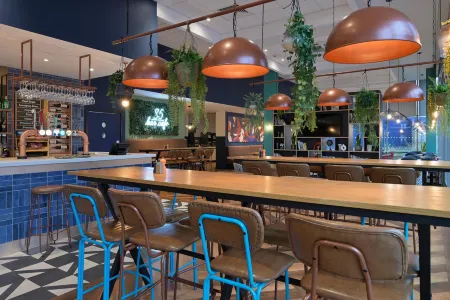 Travelodge Manchester Central Arena Отели рядом с достопримечательностью «Cheetham Hebrew Congregation»