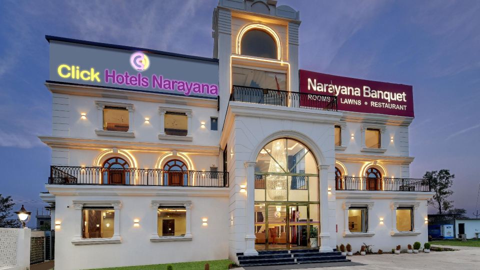 Click Hotel Narayana