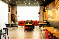 Ibis Poznan Stare Miasto - พร้อมอาหารเช้า
