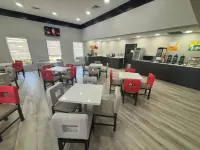 Quality Inn & Suites at Airport Blvd I-65 - breakfast
