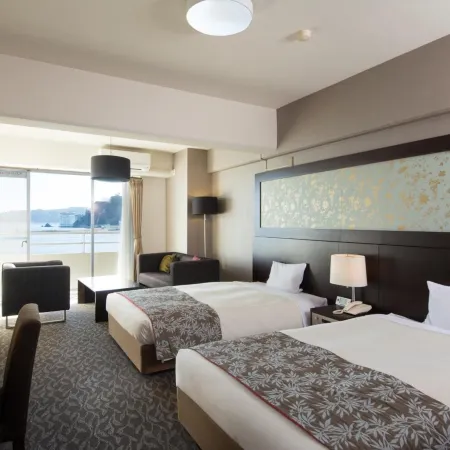 Wisterian Life Club Atami