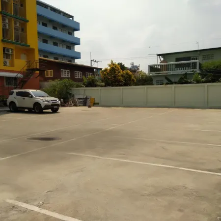 Thitikorn Grandview