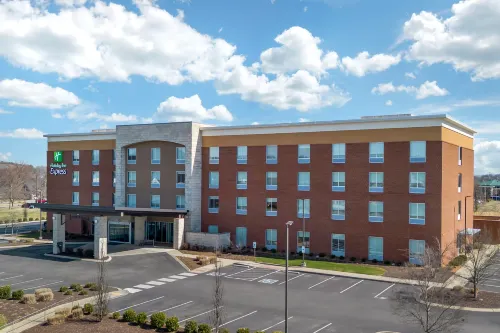 โรงแรม Holiday Inn Express Spring Hill บาย IHG