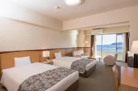 Wisterian Life Club Atami