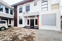Patra Guesthouse Syariah Salatiga RedPartner - 2 ดาว
