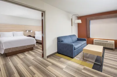 Holiday Inn Express & Suites Ontario Airport