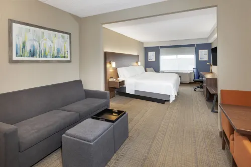 Holiday Inn Express & Suites LONG ISLAND-EAST END by IHG Hotels in Suffolk County