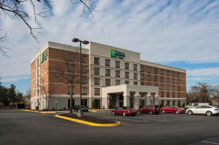 Holiday Inn Express & Suites Laurel Отели в г. Лорел