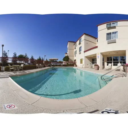 Holiday Inn Express & Suites TRACY by IHG