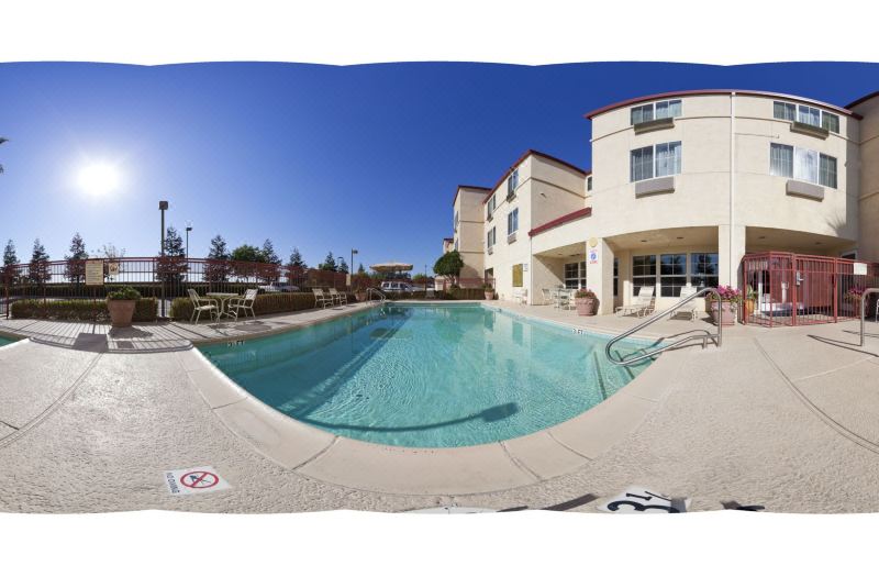 Holiday Inn Express & Suites Tracy by IHG photo 2