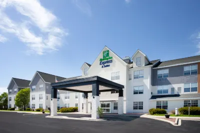 Holiday Inn Express & Suites Port Washington Отели в г. Графтон