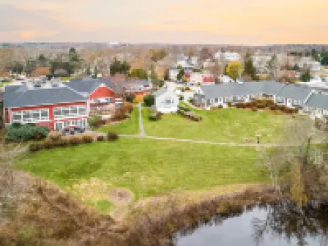 The Coonamessett Hotels in Falmouth