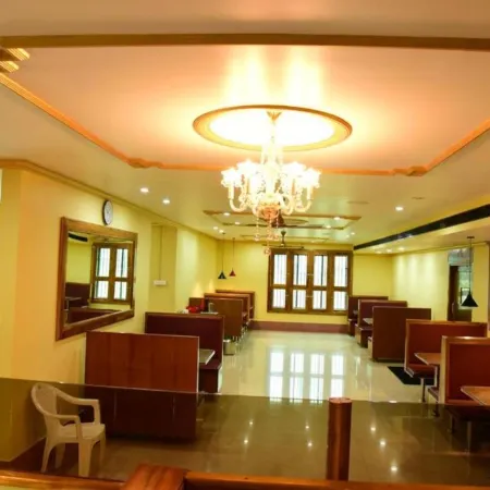 Hotel Chembiyan