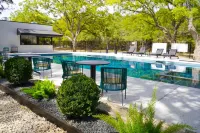 Wimberley Inn & Bar - Pools