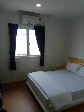 Ocean View Hotel Отели рядом с достопримечательностью «Pantai Tanjung Sepang»