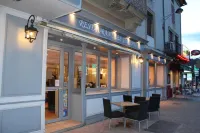 Les Glycines Hotel a Valliguieres