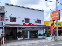 RedDoorz Near Prambanan Temple Các khách sạn gần Candi Sewu
