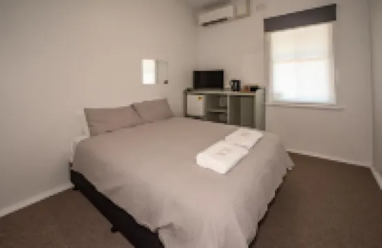 โรงแรมเซนเทนเนียล กุลโกง