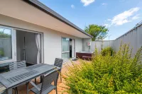 Aurora City Suites Motel