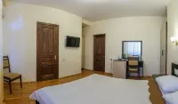 Kiaraz Start Отели в г. 
