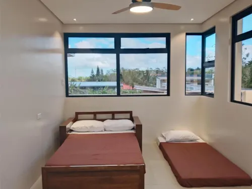 Cristina's Holiday Home Hotels in Amadeo