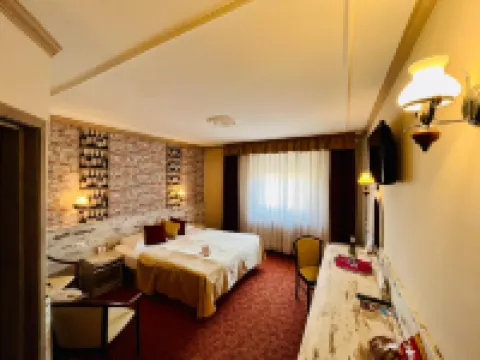Hotel Korona Wellness, Rendezvény és Borszálloda Hotels in Eger