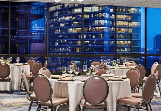 Voco Chicago Downtown - Riverwalk by IHG