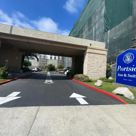 Portside Inn & Suites