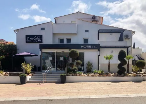 Hôtel l'Escale Coté Port Hotels in LÎle-Rousse