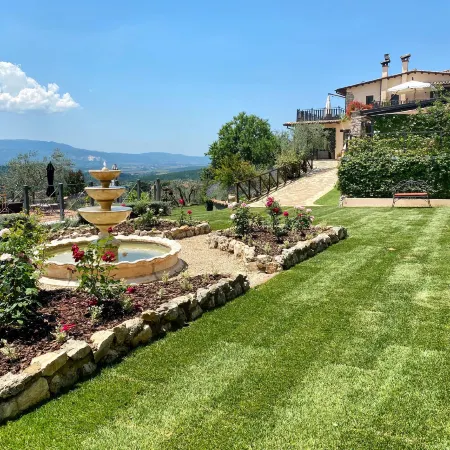 Casale San Pietro Отели в г. Ананьи