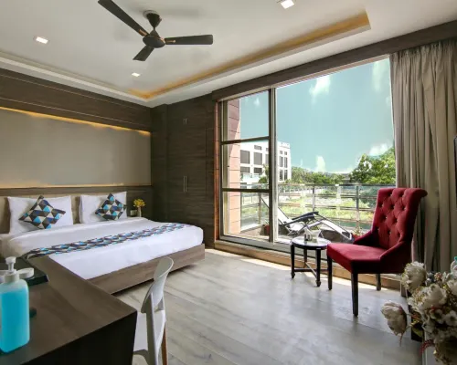 Treebo Southwest Inn, Dwarka Hotels near NSIT