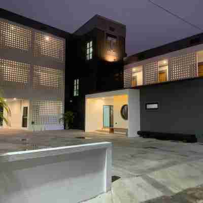 T-OneHome Hotel Exterior