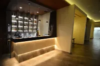 Al'fa Otel' I Restoran Các khách sạn ở Kirov